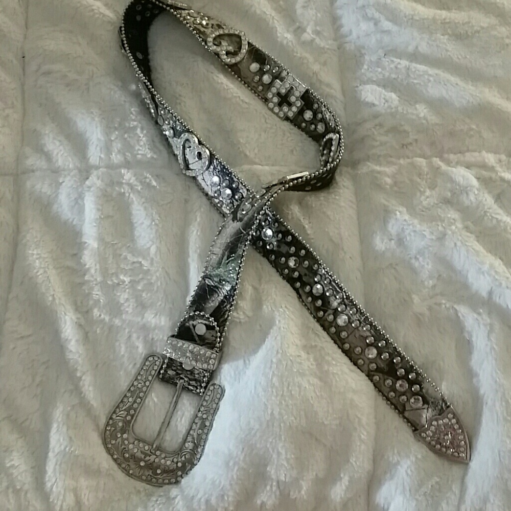 Rhinestone buckle belt